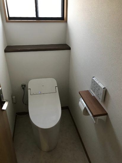 床の段差解消とトイレドア、トイレを鹿児島で