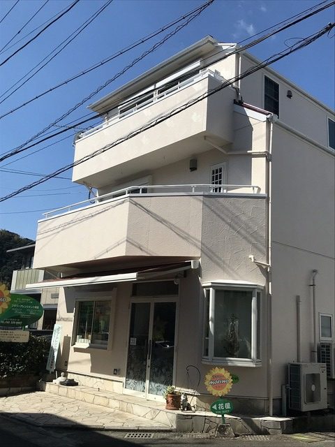 3階建て屋根・外壁塗装と店舗先オーニング @鹿児島市