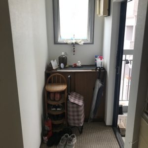 築50年マンションの内装とトイレドア、レンジフード交換