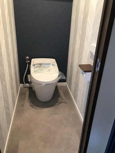 鹿児島市 トイレリフォーム ～タンクレス＆好みのデザインで快適空間に～